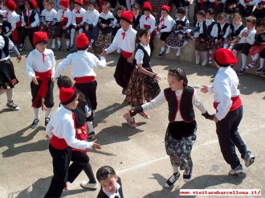 La "festa" è senza qualità e allora tutti al lavoro (Pasqua compresa)