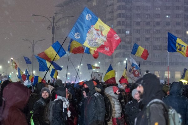 Le mani di Soros sulla Romania