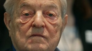 Soros ‘investe’ 500 milioni di dollari nei rifugiati e nei migranti europei e spiega perché