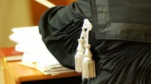 Il solito vizietto dei magistrati: usare la toga per fare politica