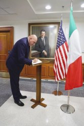 L’Italia decide, ma fa quello che le chiede Blinken