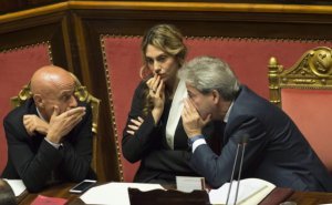 La democrazia nella sua forma migliore: voto di scambio a Casini